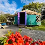 A Magical Cosy Garden Yurt 3* Tranaha